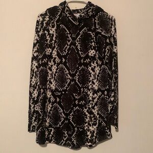 LuLoRue Women’s Hooded Tunic NWOT